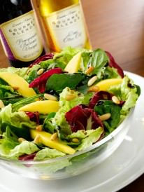 Ann's Mango Salad for Two with Pomegranate Balsamic Vinegar and Lime Olive Oil