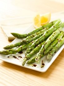 Roasted asparagus with traditional balsamic vinegar Roasted asparagus with traditional balsamic vinegar